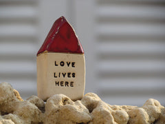 Love lives here Message houses Miniature houses Little rustic houses Red house Ceramic house Cottage Custom Note house Fall decoration - Ceramics By Orly
 - 5