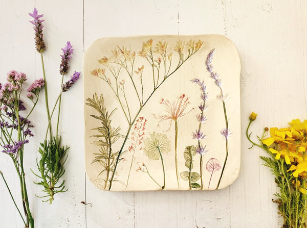 Ceramic Matzah Plate with real flowers
