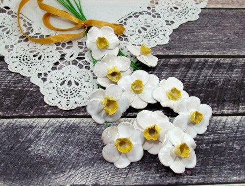 White and yellow Daffodil ceramic flowers