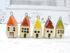 Miniature house pendant in a color of your choice - Ceramics By Orly
 - 5