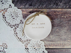 MR & MRS Wedding ring dish with your wedding date - Ceramics By Orly
 - 2