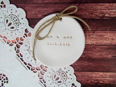 MR & MRS Wedding ring dish with your wedding date - Ceramics By Orly
 - 4