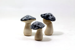 Miniature mushrooms in red and white - Ceramics By Orly
 - 4